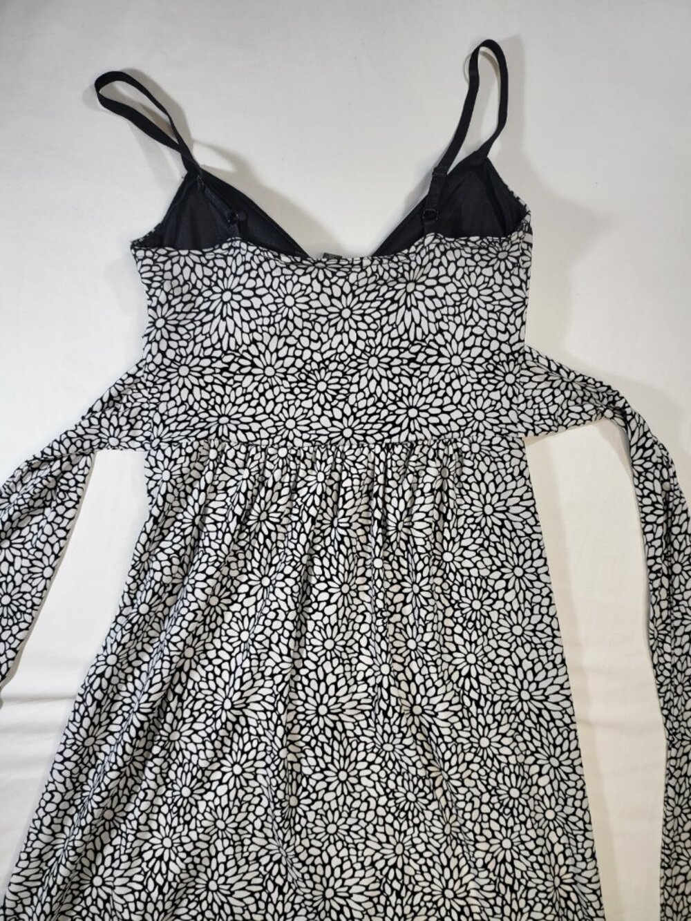 City Triangles Black & White Floral Maxi Dress – Size Small - Picture 7 of 8